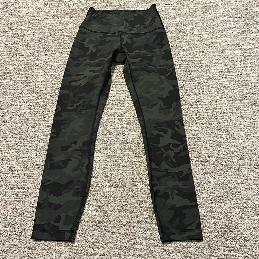 Lululemon Camo Leggings! Size 4 and 25in length.
